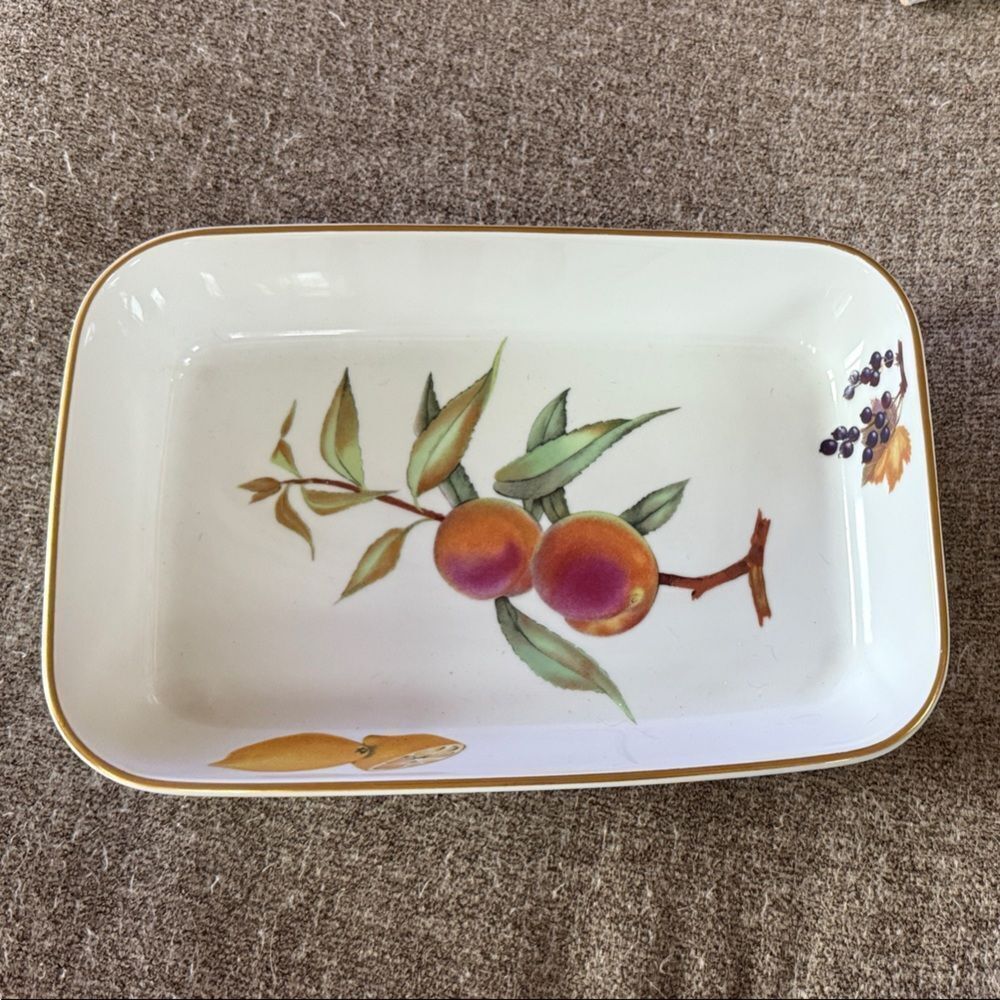 Evesham Gold Rectangular Dish - Picture 1 of 5